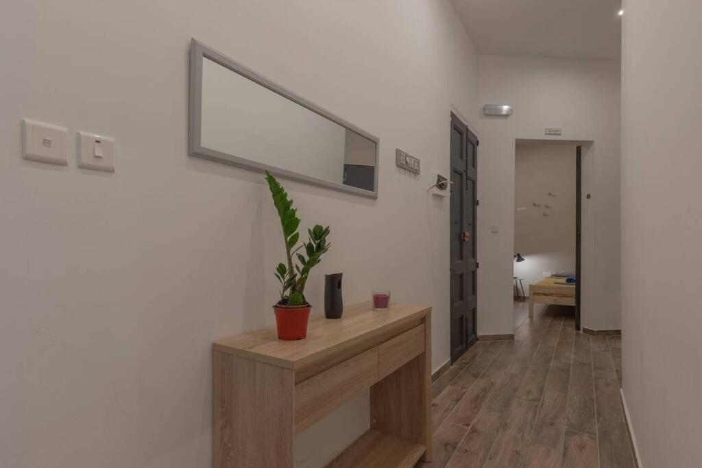 Sliema - 2 Mins From The Beach Apartment Exterior photo